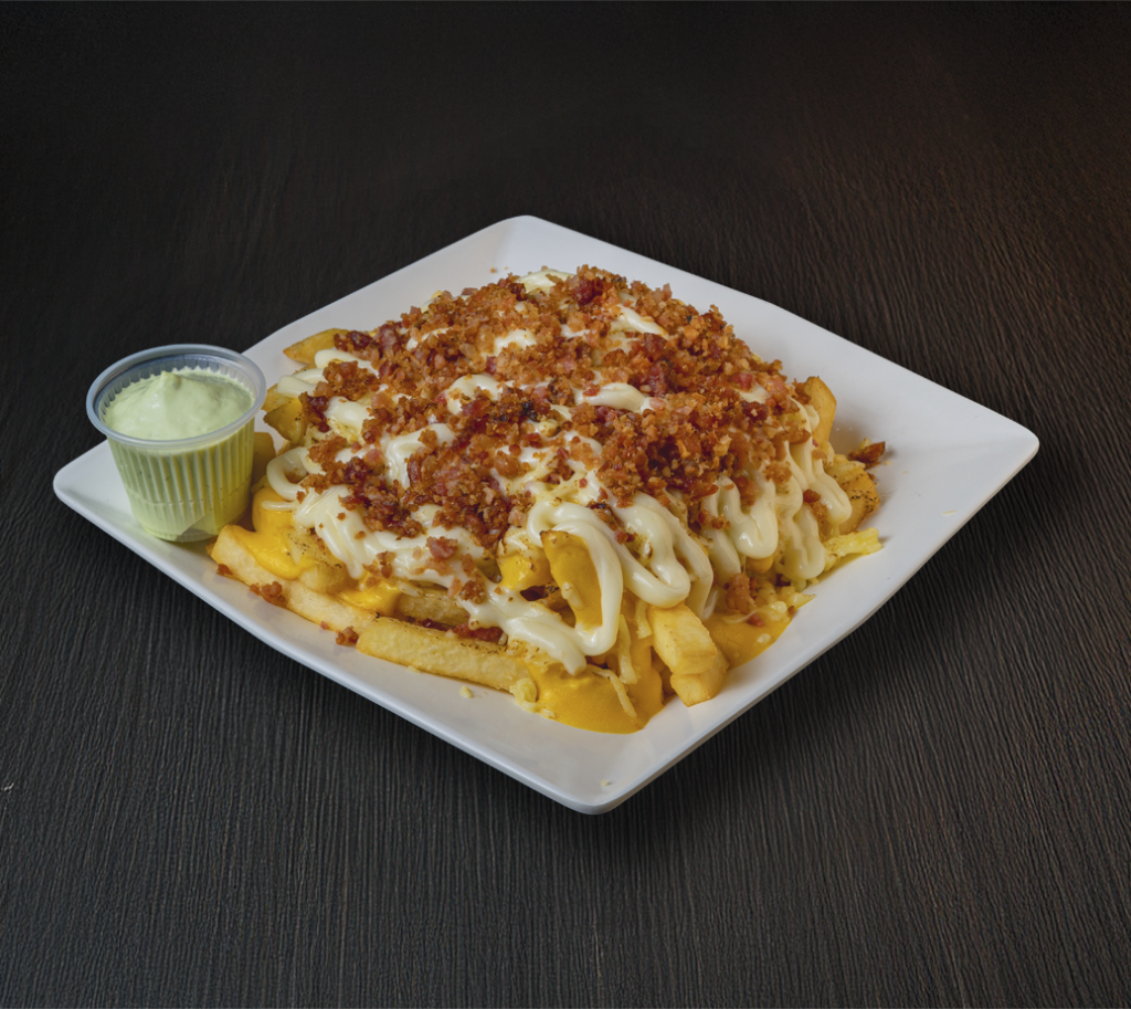 FRITAS 3 QUEIJOS FLAMBADO COM BACON